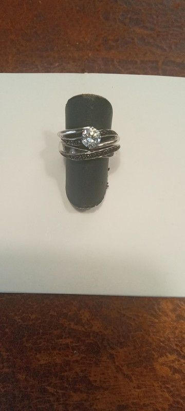 01-62 Anillo mujer de plata 1ª ley dos en una, piedras zafiros y circonitas, circonita grande central, elegante y moderna