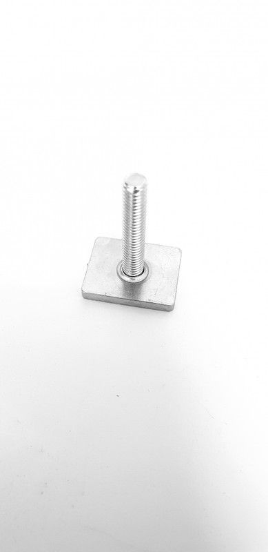 4 Tornillos en "T" para fijación de portabicicletas o cofres de techo.