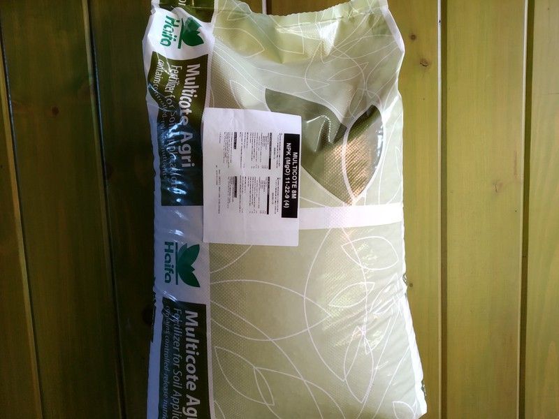 Abono granulado en saco de lenta liberación para plantación