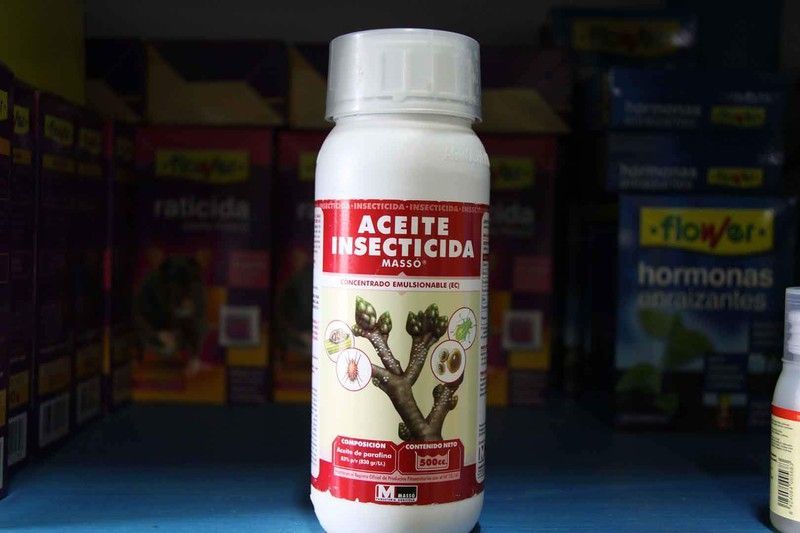 ACEITE-INSECTICIDA Ivenol Jed, contra cochinillas, mosca blanca, pulgones y araña roja.