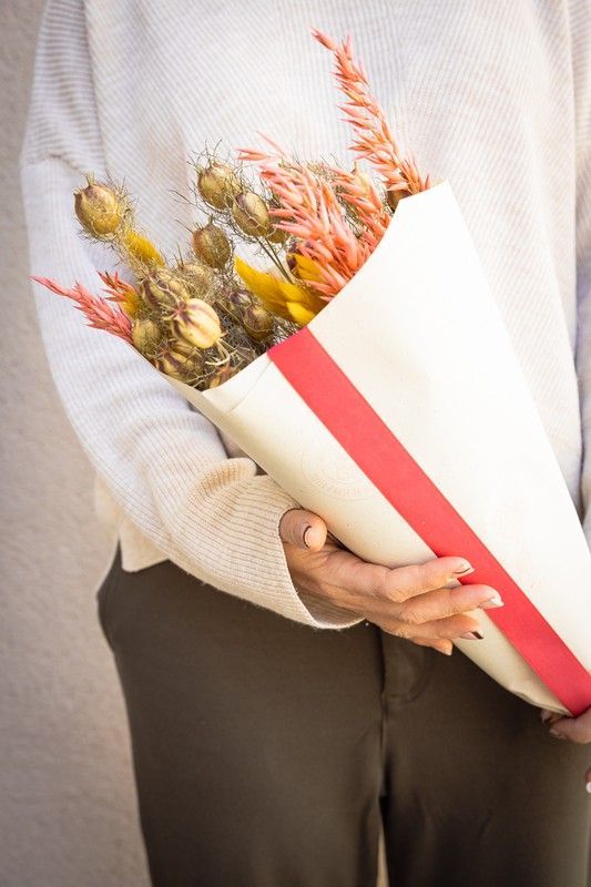 Alegre bouquet variado de flores Phoenix