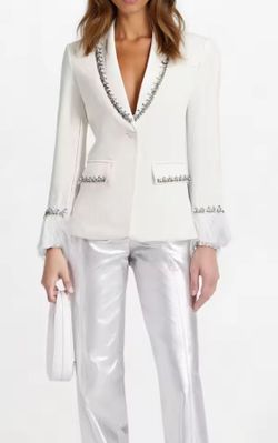 Americana modelo Brenda blanco