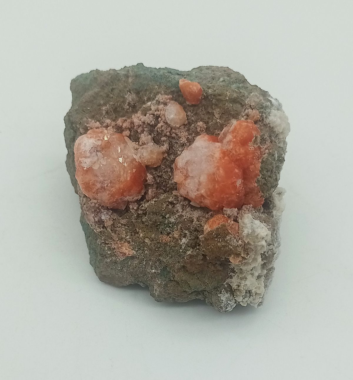 Analcima en grupo de cristales