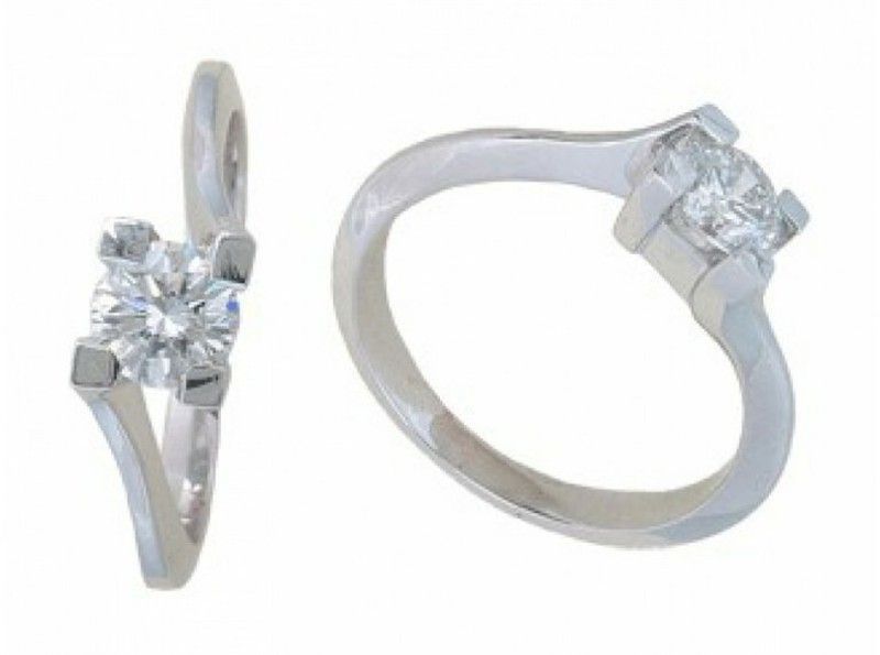 Anillo Oro Blanco 18 kts Solitario Brillante 0.50 cts 919027