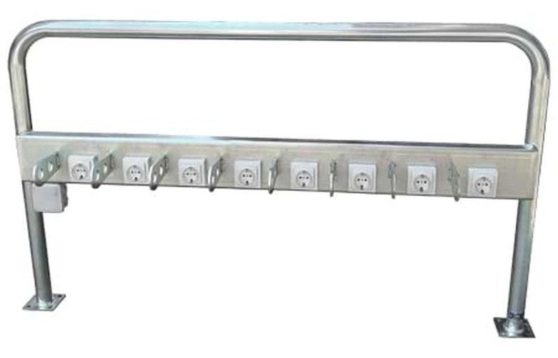 Aparcapatinetes con Enchufes para carga Eléctrica 8 plazas