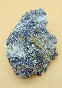 Apatito esparraguina