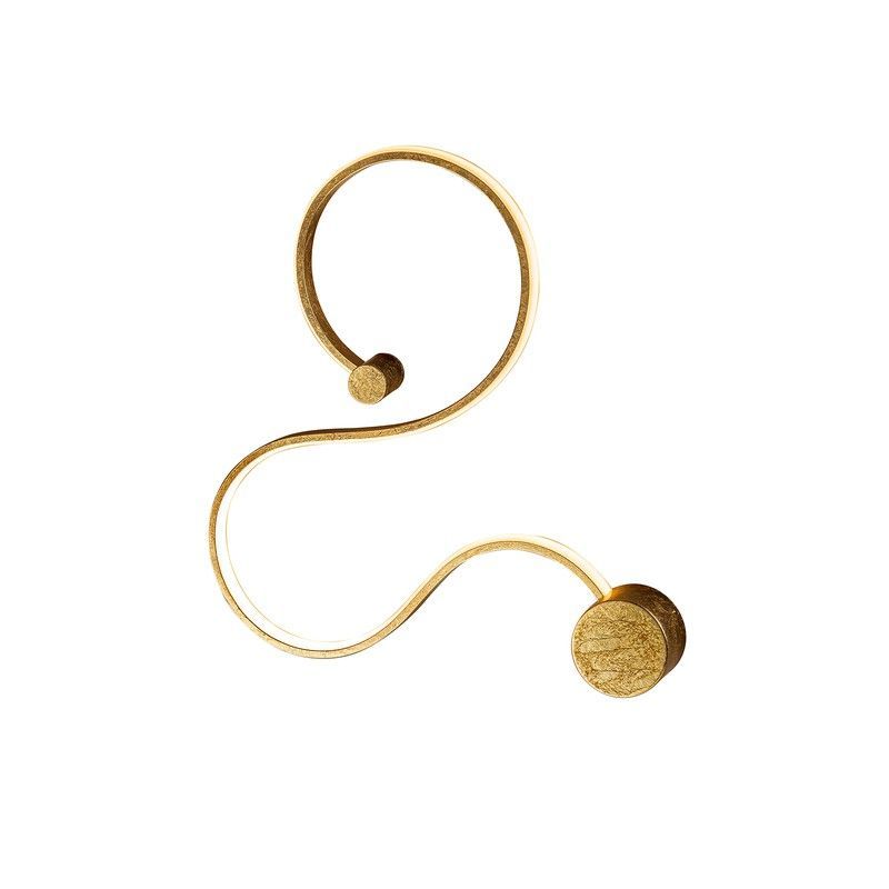 Aplique S de acero dorado, 94 x 4 x 28 cm | Grafos