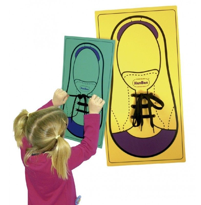 ¡Átame! Zapatos gigantes