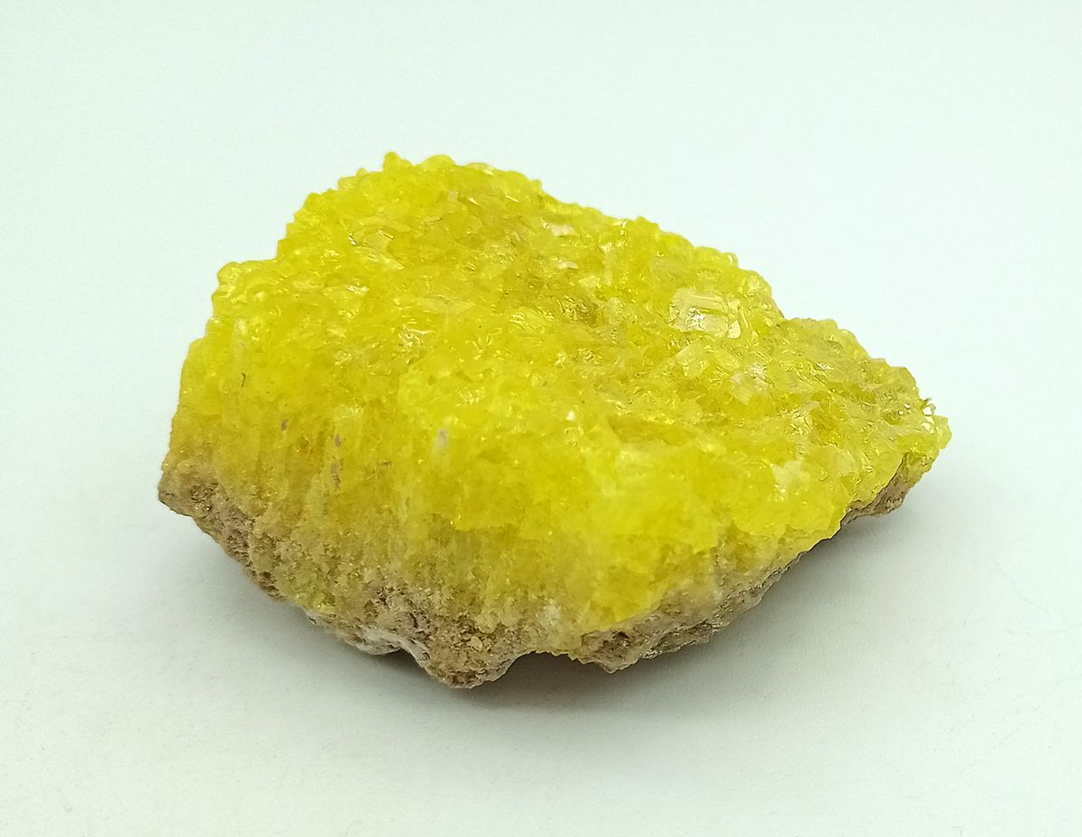 Azufre nativo grupo de cristales