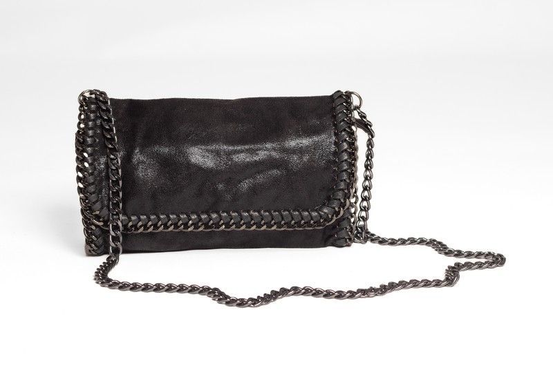 Bandolera Piel Cadena Color Negro