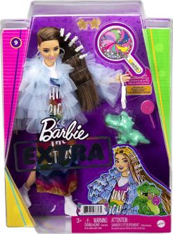 Barbie Extra - Morena Vestido Arcoíris