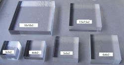 Base metacrilato lisa 60x60x20 mm.