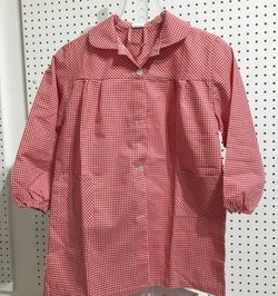 Bata clásica de cuadros con botones