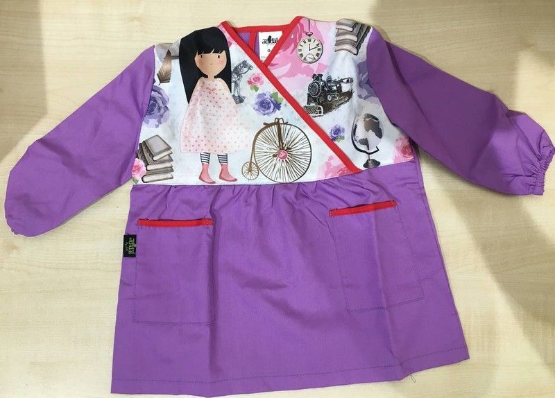 Bata infantil con puño de goma