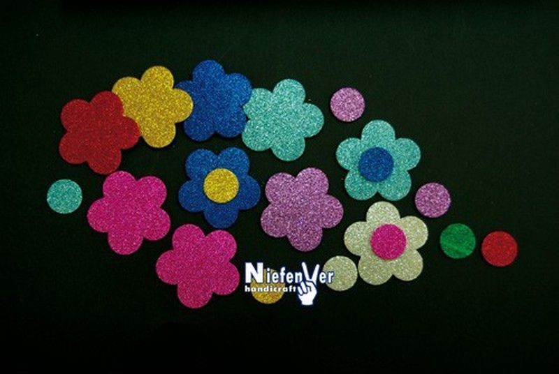 Bolsa con goma eva en forma de flores