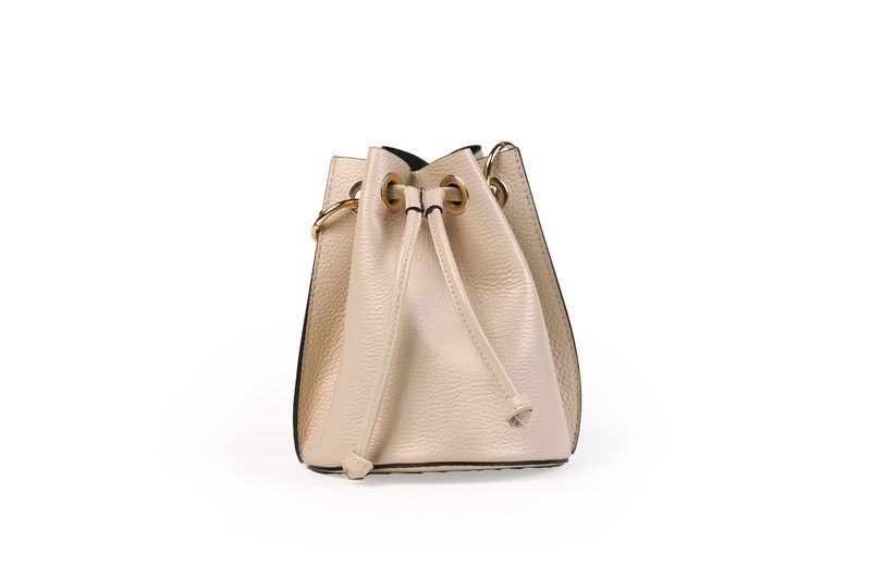 Bolso bombonera de piel beige