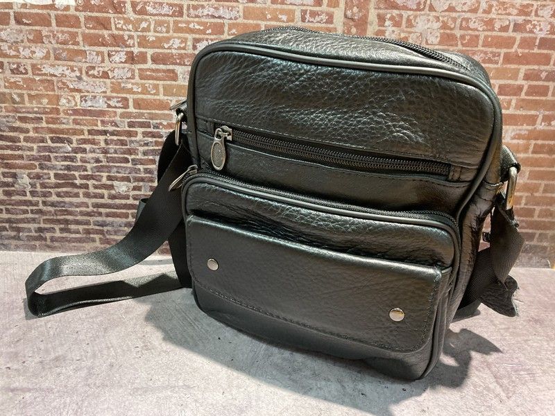 Bolso de piel cruzado Varis Black