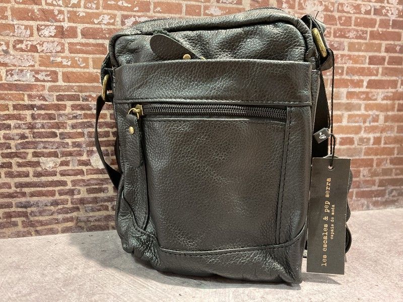 Bolso pequeño de piel cruzado Varis Black