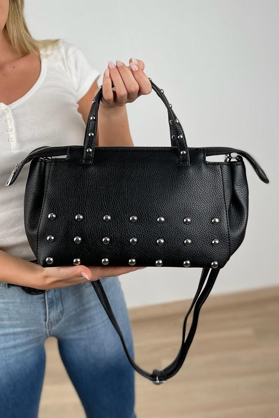 Bolso rectangular tachas negro