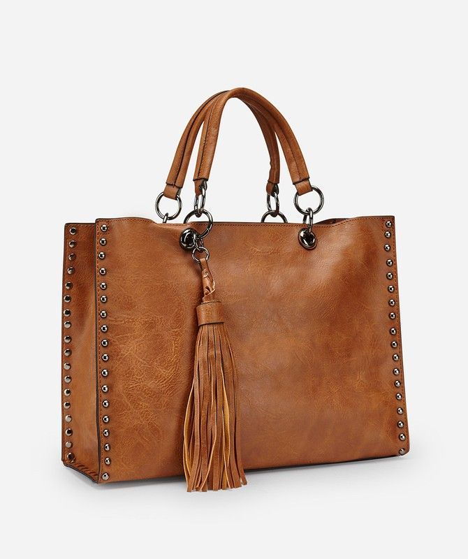 Bolso shopper tachuelas color camel