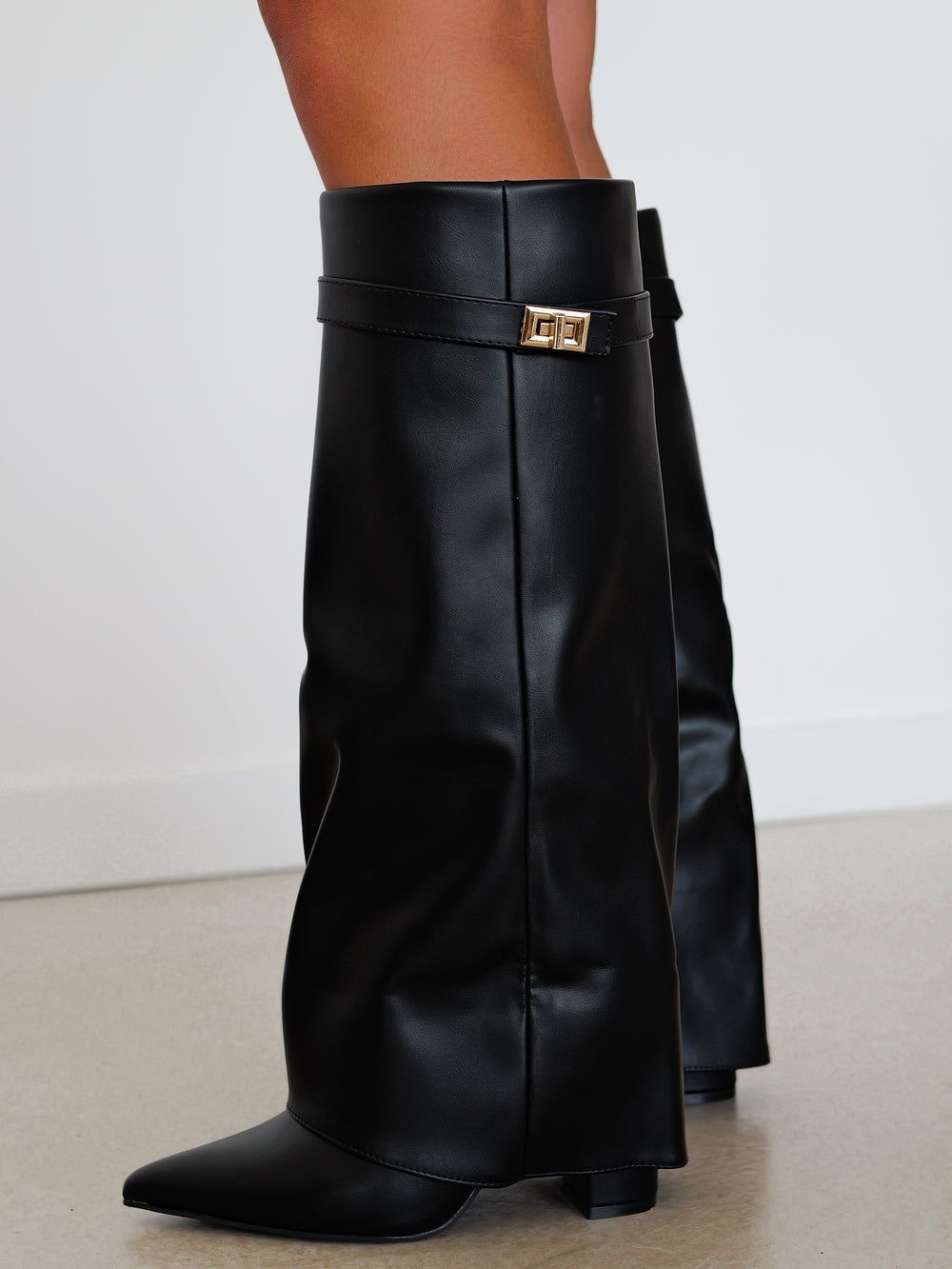 Botas Altas Negras Con Polaina