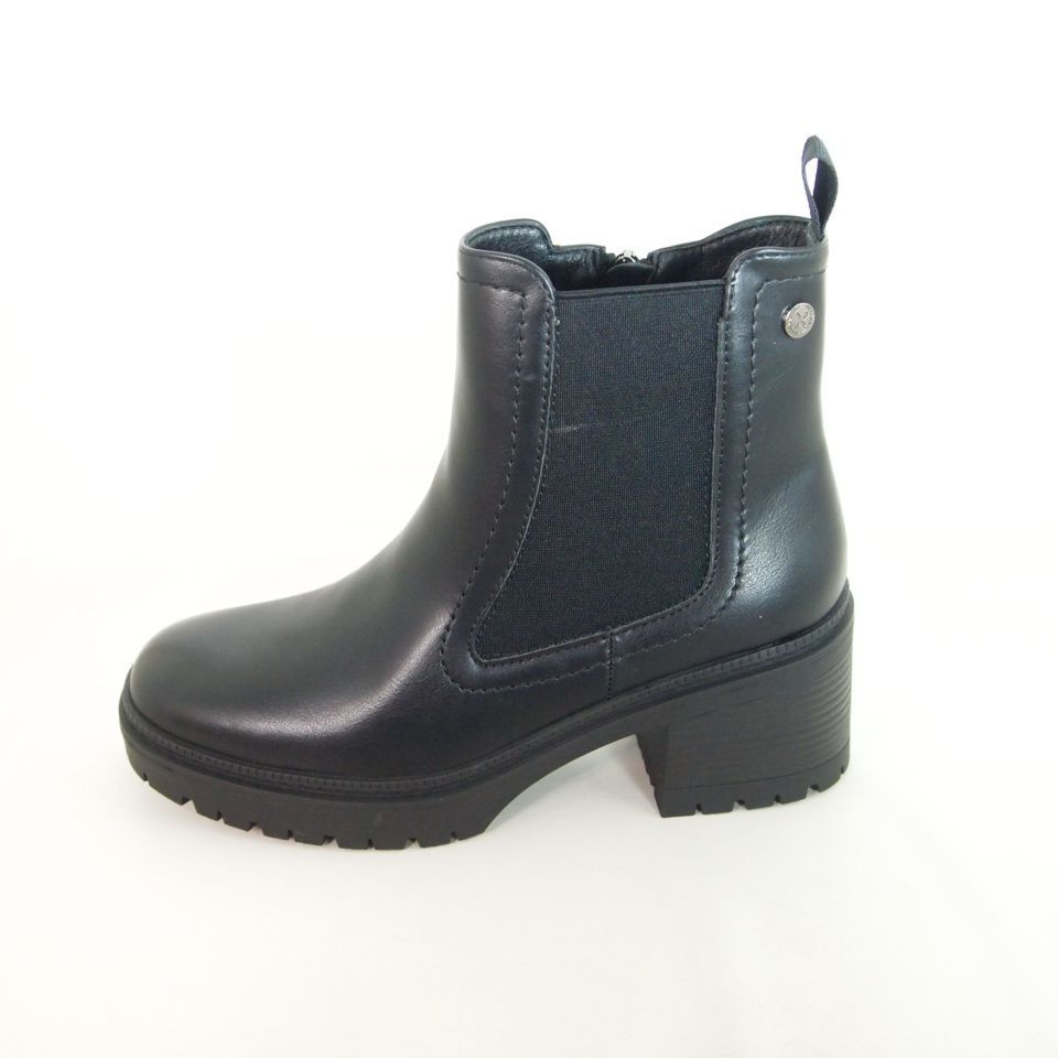 Botines XTI 14337001 negro