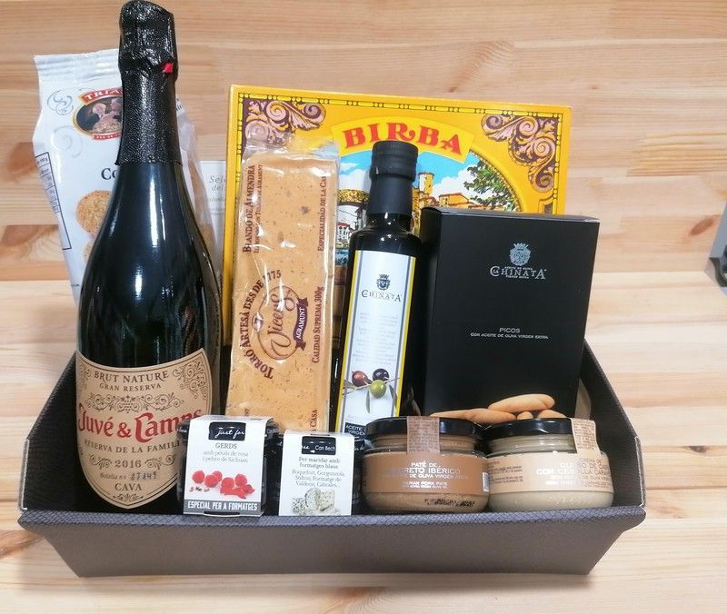 Caja gourmet 3 area gourmet especial juve y camps - vicens