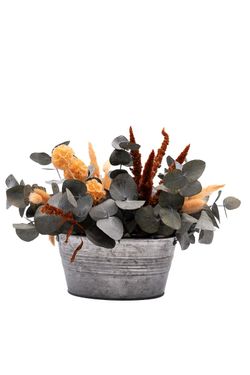 Cálido centro de flores preservadas en color naranja