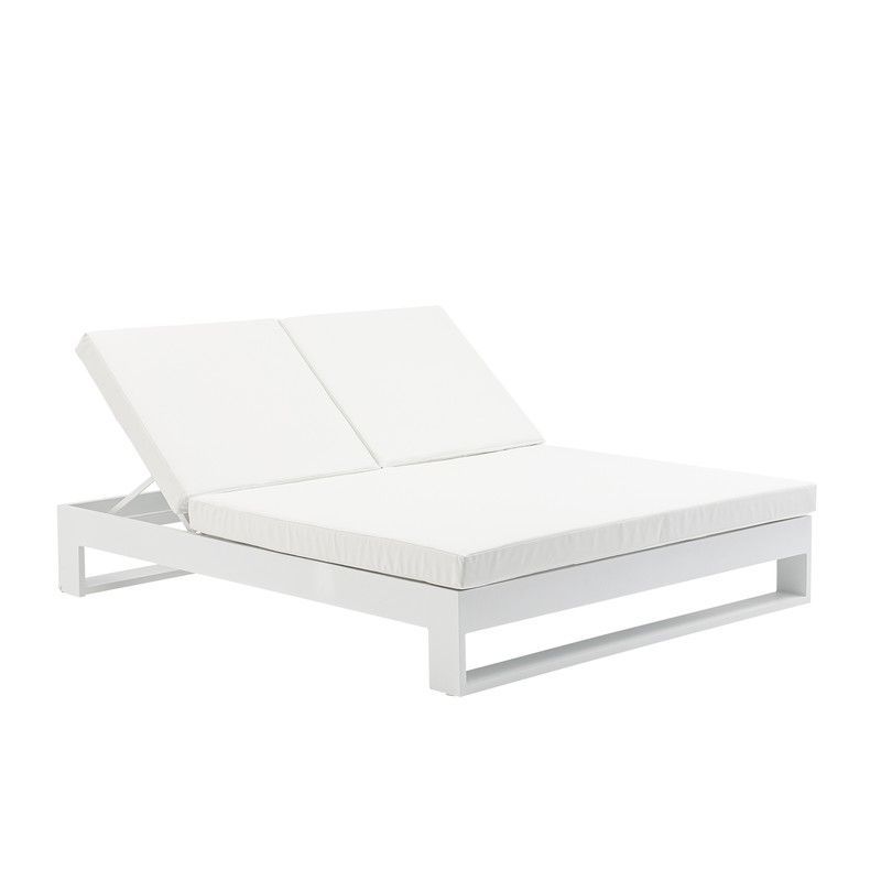 Cama balinesa de aluminio y tejido en blanco, 160 x 190 x 38 cm | Nyland
