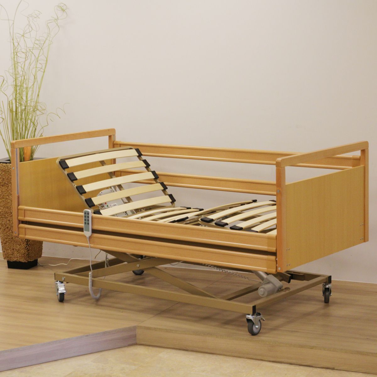 Cama electrónica con carro elevador ORION