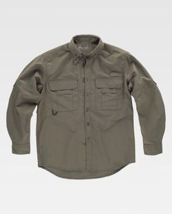 Camisa safari con abertura trasera y rejilla interior para regular la transpiración. Verde Caza