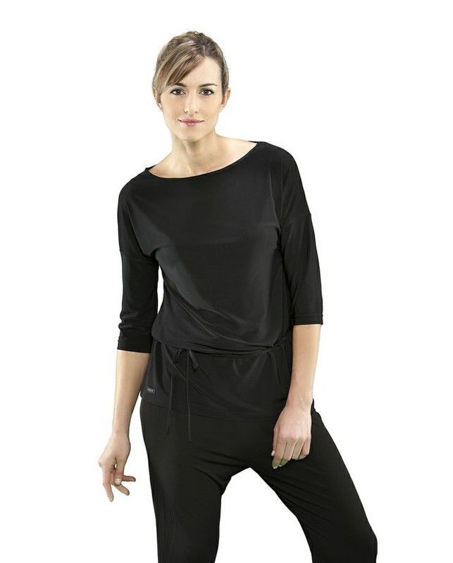 Camiseta negra larga, manga 3/4