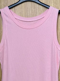 Camiseta sin mangas rosa