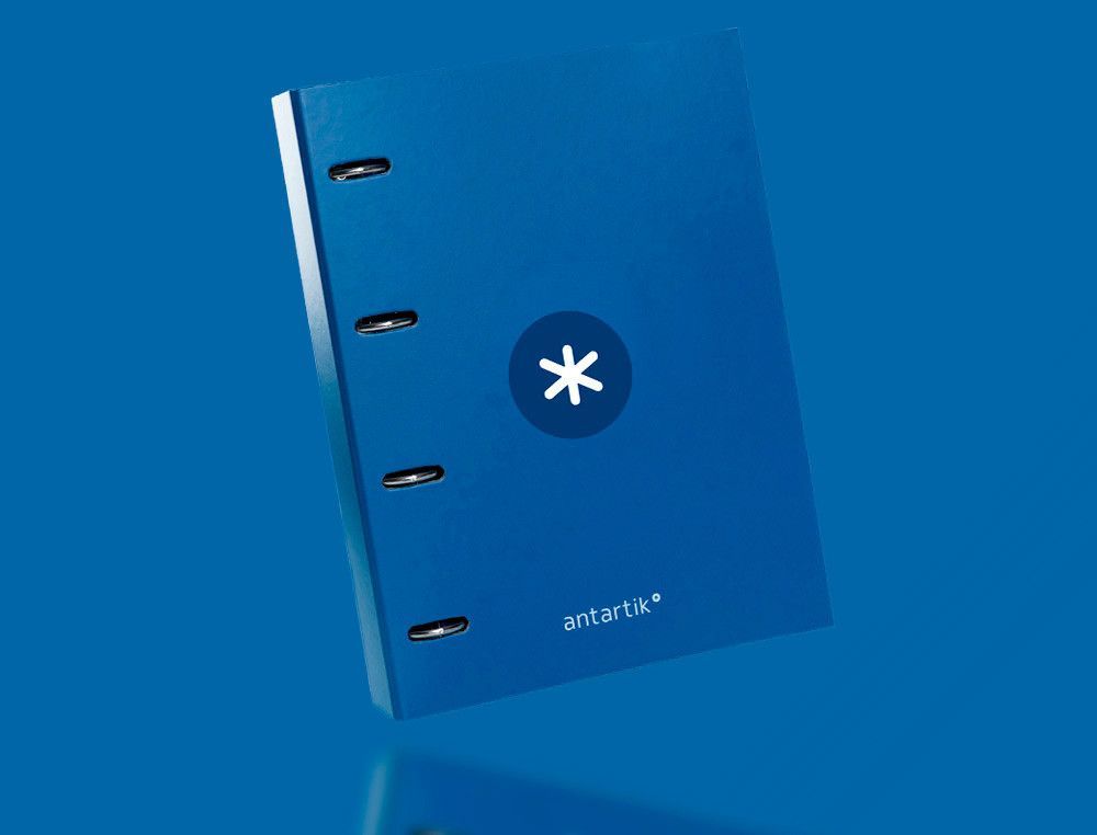 Carpeta con recambio liderpapel antartik a4 cuadro 5mm forrada 4 anillas redondas 25mm color azul