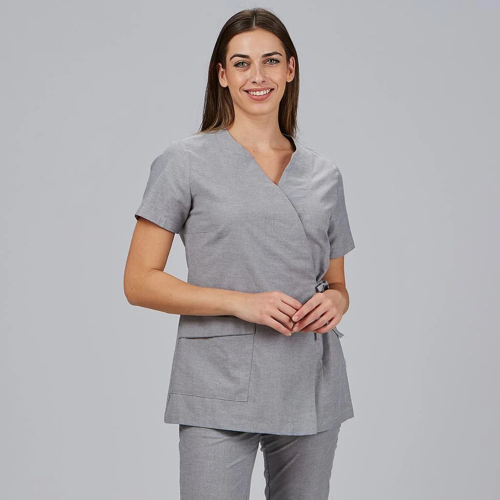 Casaca de mujer gris o celeste