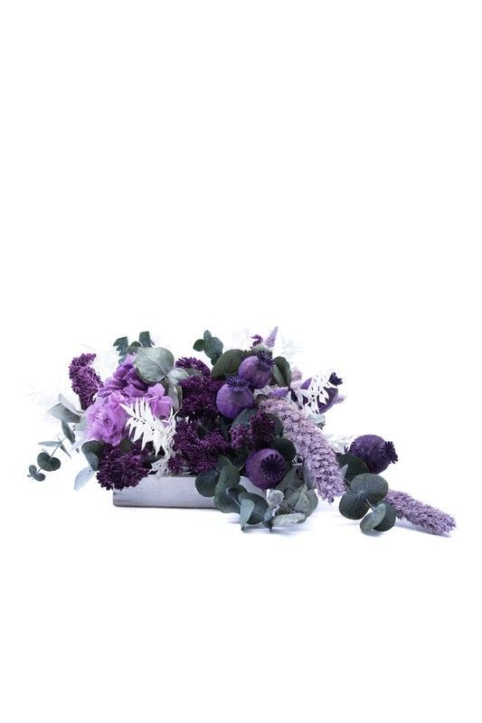 Centro alargado color violeta. Elegancia en movimiento