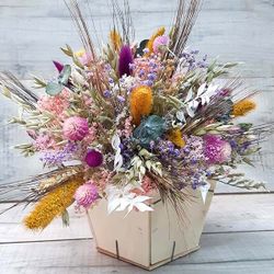 Centro de Madera con Flores Iría