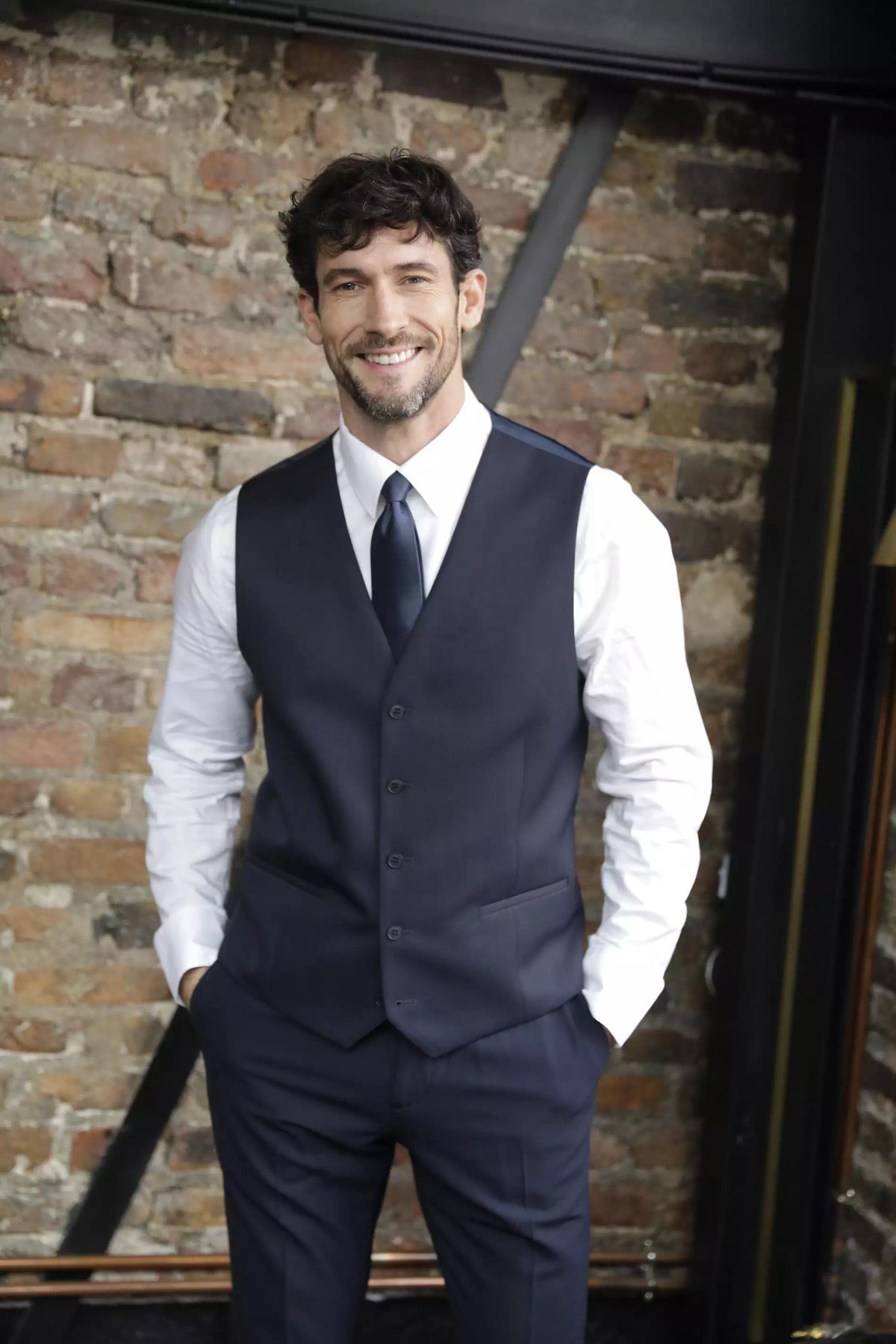 Chaleco traje Hombre Max colores