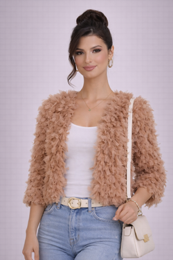 Chaqueta modelo Letizzia corta ocre