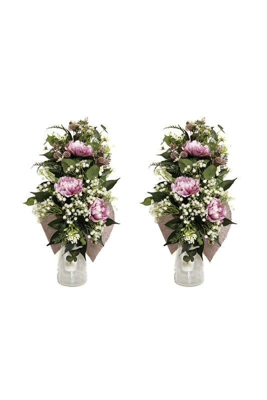 Clásico ramo de flores artificiales para cementerio con paniculata blanca y peonias artificiales.