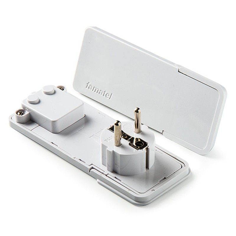 Clavija Lateral Tt 16A 250V Blanco