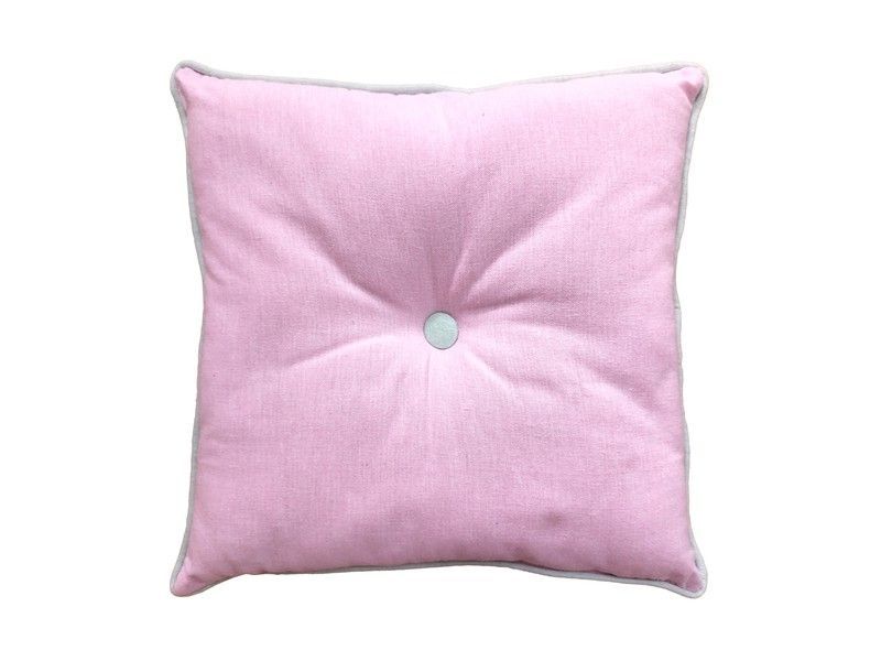 Cojin Boton 45x45 cm con vivo, relleno incluido.