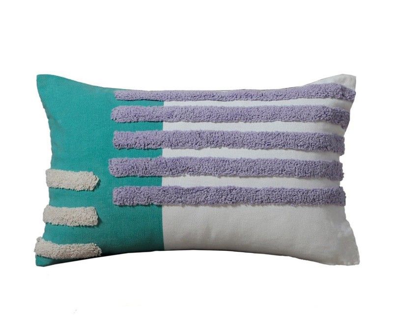 Cojin Silvia 30x50 cm en tonos morados y verdes, con relleno incluido