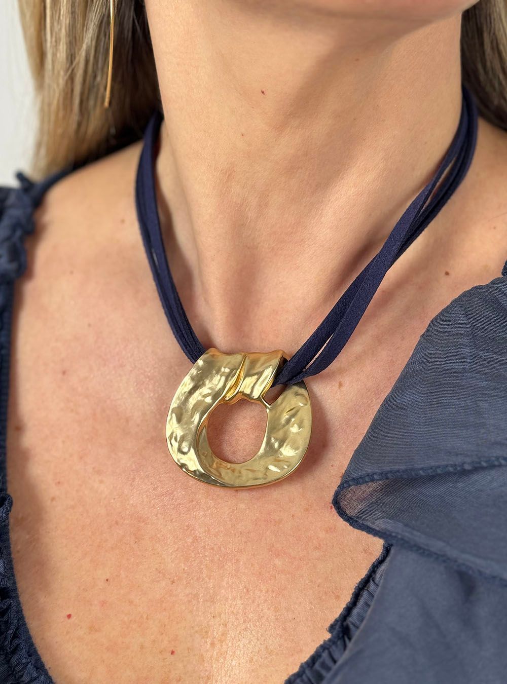 Collar corto irregular gold-marino