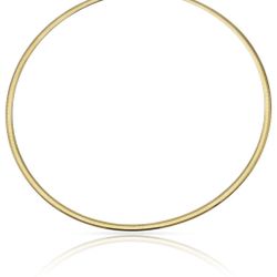 Collar macizo semirrígido de mujer en oro de 18 Kilates, una pieza elegante y extremada