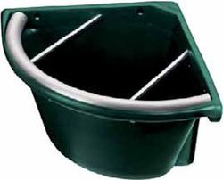 Comedero de plástico con barras para caballos