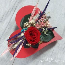 Corazón con Rosa Roja Preservada