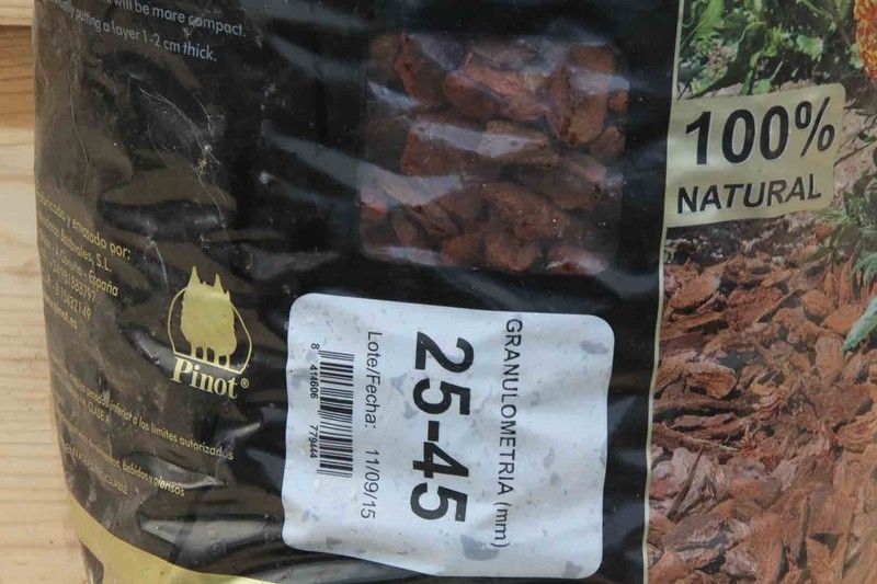 Corteza de pino gruesa