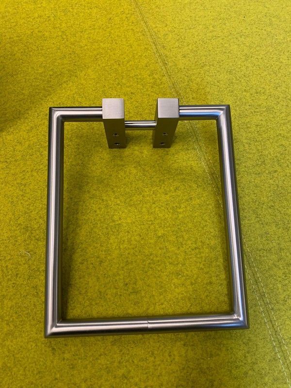 Cosmic Toallero Aro Cuadrado Inox COSWJP038A2005021