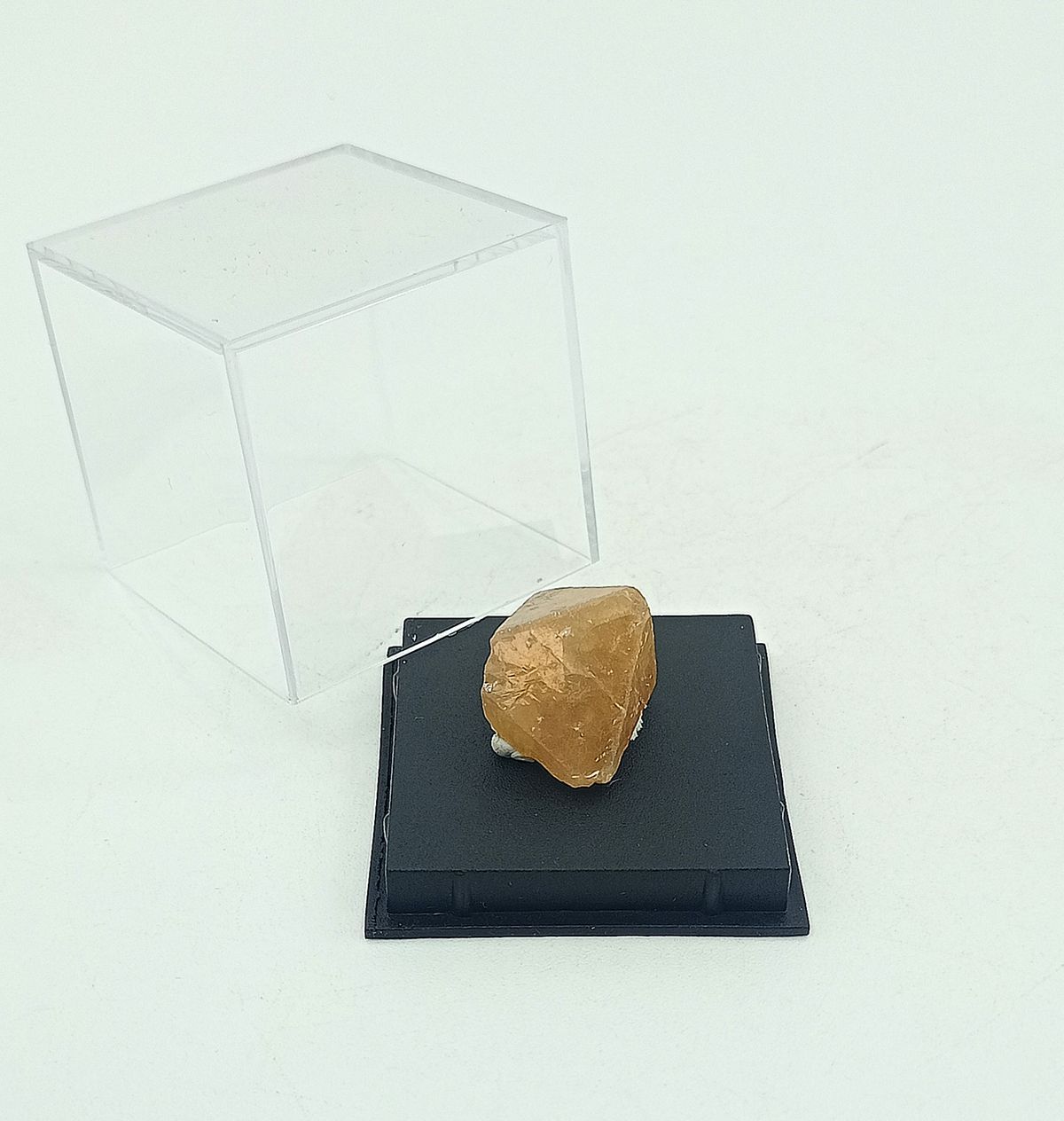 Cristal individual de Scheelita